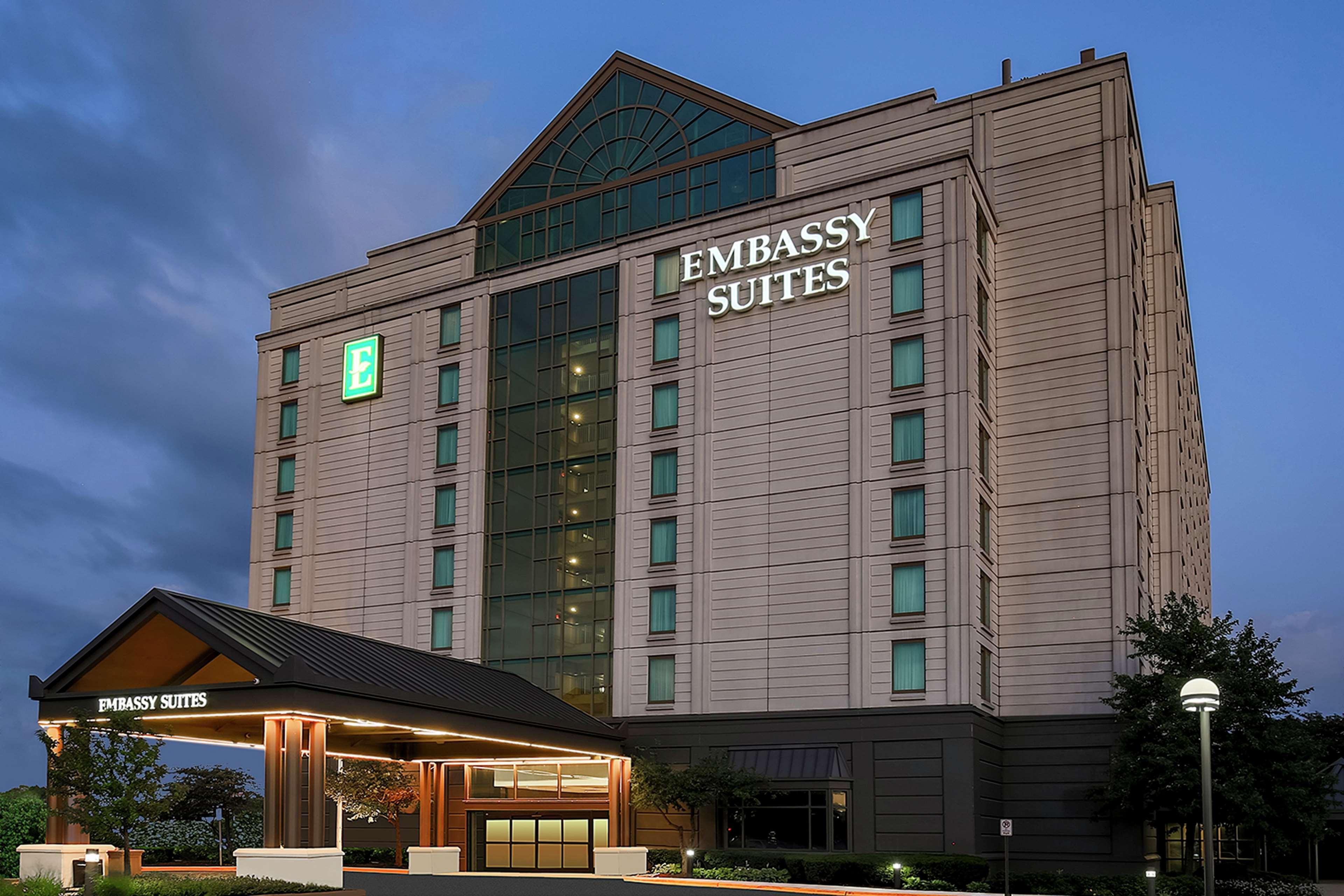 Embassy Suites By Hilton Chicago Lombard Exterior foto