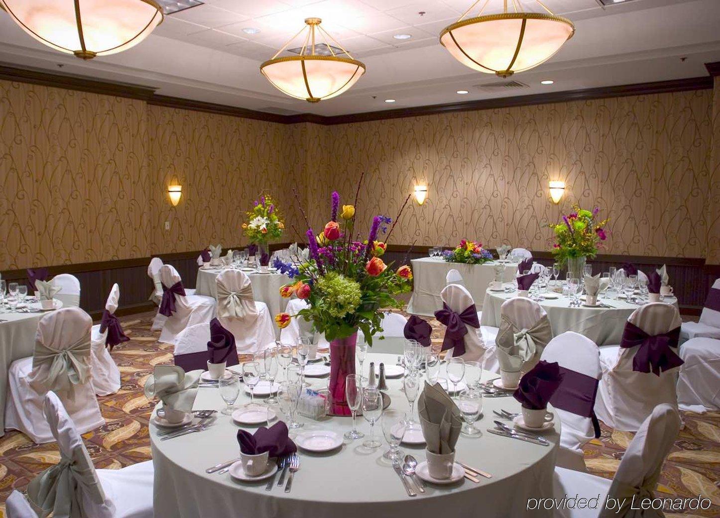 Embassy Suites By Hilton Chicago Lombard Restaurant foto